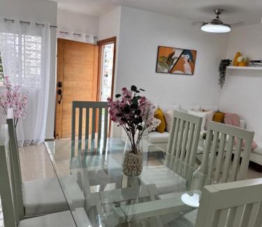 Residencial ROMANA Apartamento | 3BR apartment with Private Terrace and Jacuzzi 3mins from the Beach