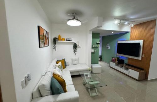Residencial ROMANA Apartamento | 3BR apartment with Private Terrace and Jacuzzi 3mins from the Beach
