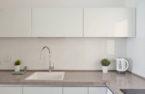 Bat Yam Apartamento | 3BR Apt Beach View Best Loc Bat-Yam