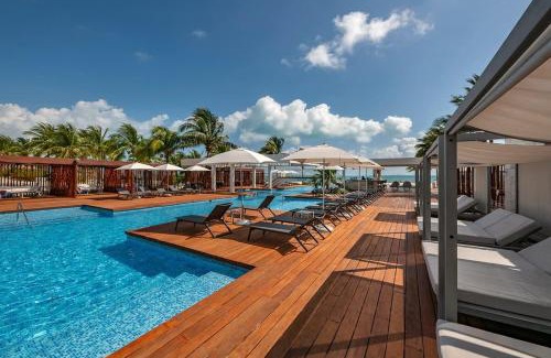 Playa Mujeres Apartamento | 3BR Beachfront Luxury Apt w/First Class Amenities