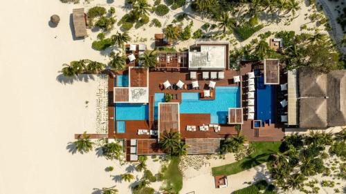 Playa Mujeres Apartamento | 3BR Beachfront Luxury Condo w/Great Features