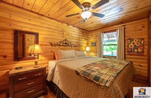 Mountain View Casa | 3BR Cabin On the White River with Boat Launch - Great Fishing - CCWC