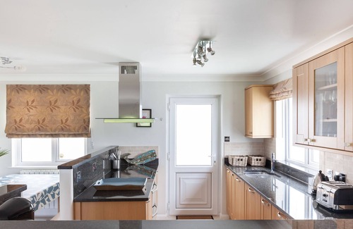 Salcombe Casa | 3BR Coastal escape in Salcombe Sleeps 6 nr Beaches