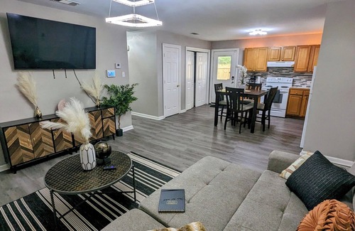 Mid City North Casa | 3BR Comfortable Green Haven nr Plants&Job Sites