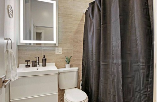 Avondale Apartamento | 3BR Comfy Apartment in Logan Square