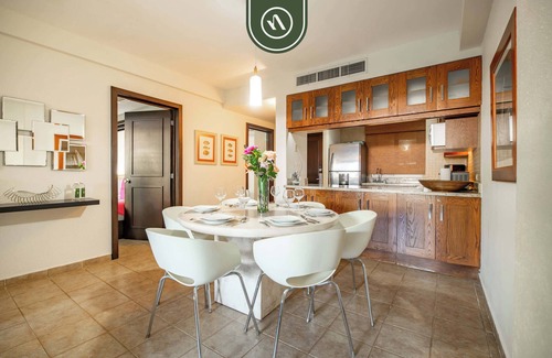 Flamingos Apartamento | 3BR Condo in the Krystal Grand Hotel - Beach
