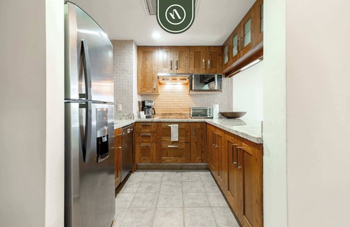 Flamingos Apartamento | 3BR Condo in the Krystal Grand Hotel - Beach