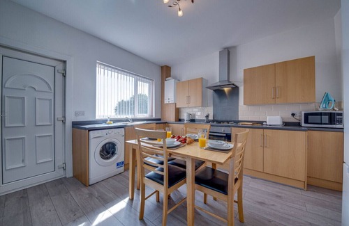 Rotherham Casa | 3BR Contractor House Great Location Meadowhall Rd