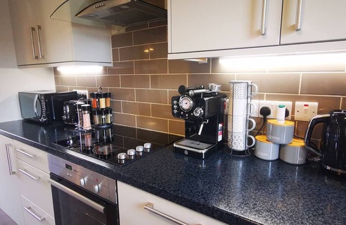 Belfast City Centre Casa | 3BR Cosy Modern Stay
