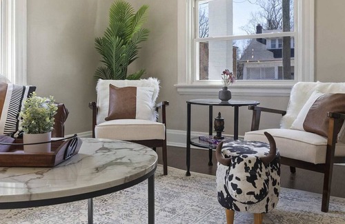 Roselawn Finance Casa | 3BR Cozy Home in a Quiet Neighborhood - Bramble B