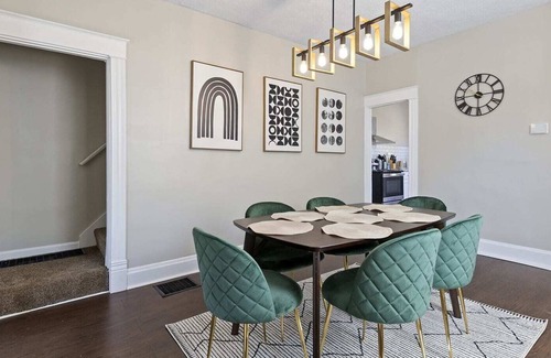Roselawn Finance Casa | 3BR Cozy Home in a Quiet Neighborhood - Bramble B