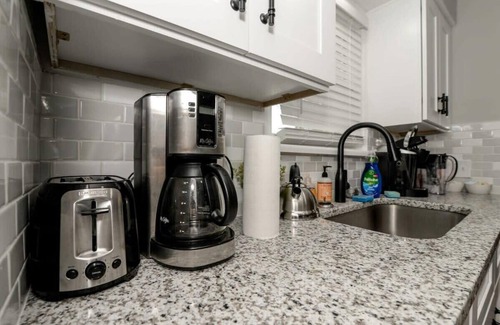 Independence Casa | 3BR Cozy Weekend at the Pleasant Brick House