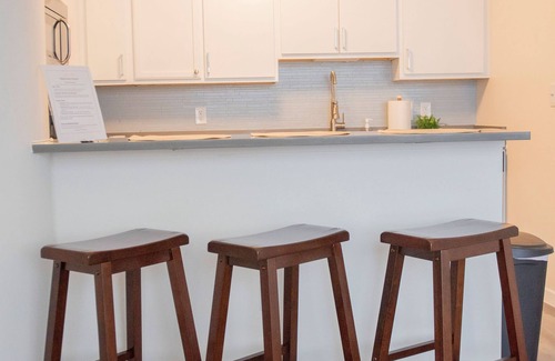 Mile Square Apartamento | 3BR CozySuites at The Block