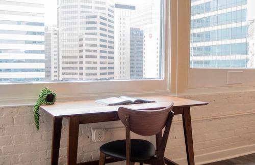 Mile Square Apartamento | 3BR CozySuites at The Block