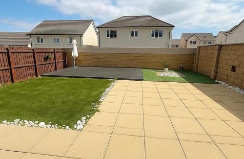 Glasgow Apartamento | 3BR Detached Home, Driveway & Large Rear Garden