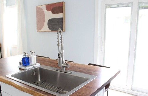 Pendleton Heights Casa | 3BR Downtown Oasis in Pendleton Heights
