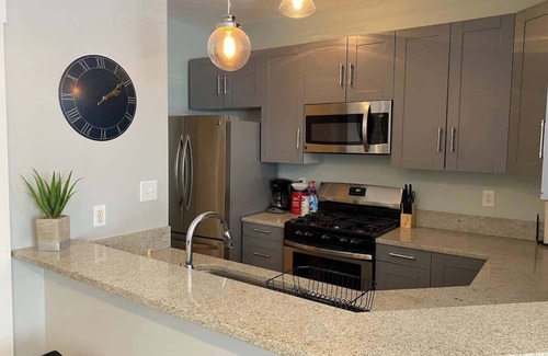 Old Northside Casa | 3BR Downtown | Private Garage | Walk to Mass Ave