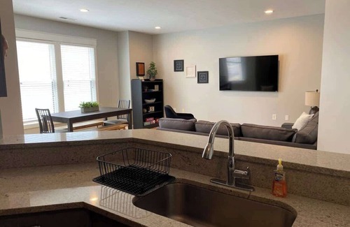 Old Northside Casa | 3BR Downtown | Private Garage | Walk to Mass Ave