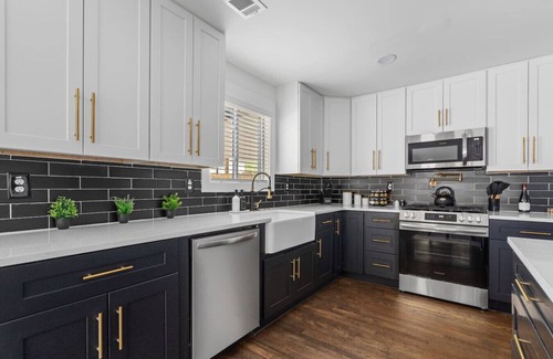 Smyrna Casa | An Entertainment Oasis Near The Battery, Sleeps 10