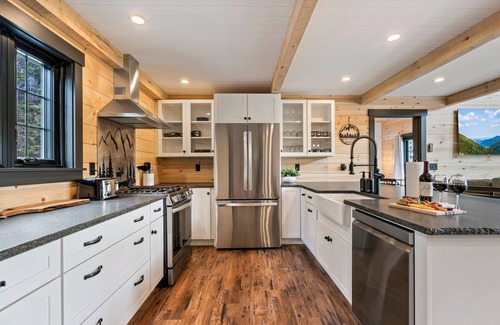 Rangeley Casa | 3BR Escape w/ Hot Tub + Grill + Fireplace