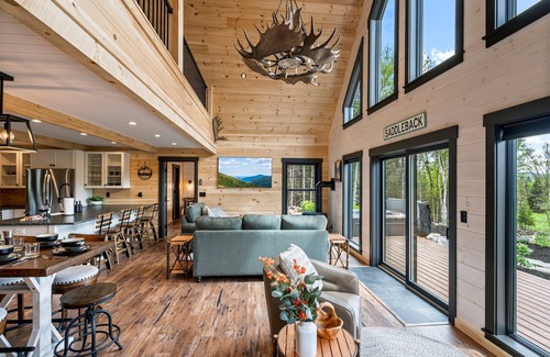 Rangeley Casa | 3BR Escape w/ Hot Tub + Grill + Fireplace