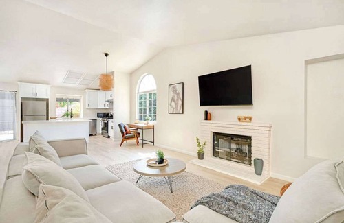 Riverside Casa | 3BR Family Home | Large Yard, Parking, Remodeled