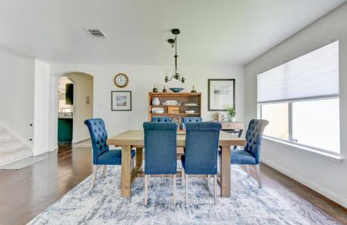 Austin Casa | 3BR family home with backyard