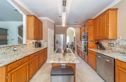 Flower Mound Casa | 3BR Family Oasis: Hot Tub, Office, Scenic Trails, Close to Shops, Dining, and DFW Airport