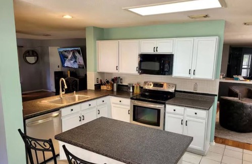 Braun's Farm Casa | 3BR Fun Retreat: Game Room & Attractions Nearby!