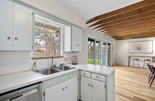 Allandale Casa | 3BR Gem in Allandale