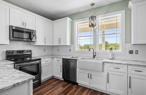 Oak Hammock Casa | 3BR Harkers Island Dream! King bed! WaterViews