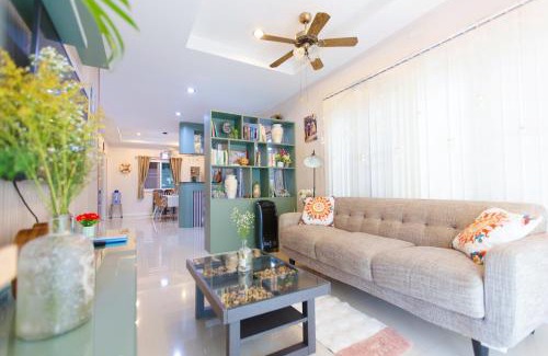 Hai Ya Villa | 3BR Home by Night Market Free Airport Pickup