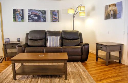 Back Loop Casa | 3br Home In Valley - King Beds & Bunk Beds