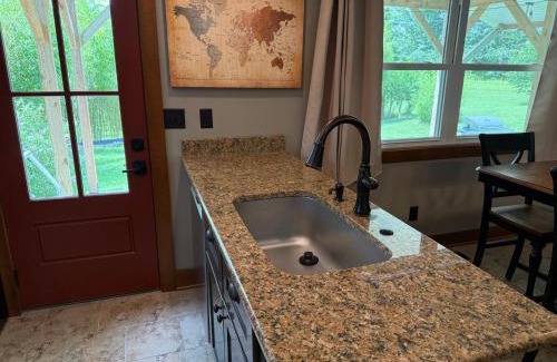 Downtown Branson Casa | 3BR Home - Near The Landing - Free Tickets Included - Cottonwood Cottage