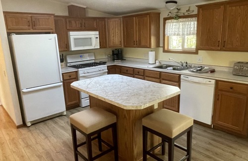 Egg Harbor Casa | 3BR Home Nestled on a Door County Wooded Lot
