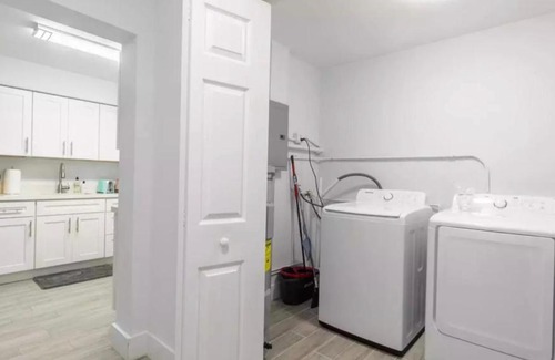 North Andrews Gardens Casa | 3BR House in Fort Lauderdale