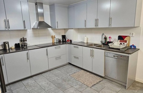 Soder Casa | 3Br House, Sleeps 7 with Balcony-Garden-Bbq-FreeP