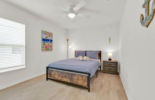 Auburndale Casa | 3BR House with Backyard & access to Auburndale Trail
