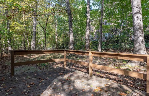 North Raleigh Casa | 3BR Kid Friendly Fenced in Swingset