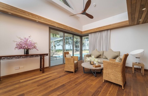 Ban Na Faek Villa | 3BR Luxury Beachfront Villa | Full Service & Private Pool | Natai Phuket