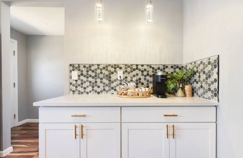 East Liberty Casa | 3BR Luxury Home with Fireplace