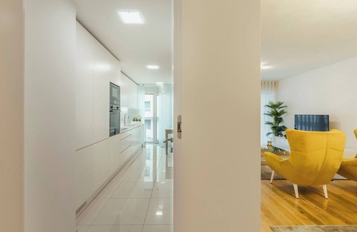 Sao Domingos de Benfica Apartamento | 3BR Luxury w/Pool in Benfica