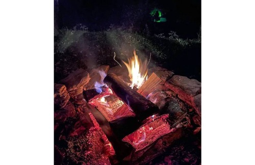 Arkville Cabina | 3BR Mountain View Ski Cabin with Hot Tub