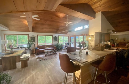 Tyler Hill Casa | 3BR Nature Escape w/ private swimming / fishing pond, spring fed