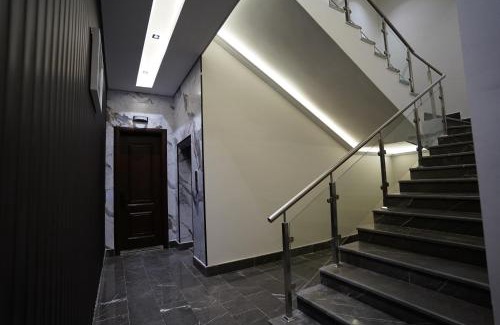 King Abdul Aziz Road Apartamento | 3BR next to stars avenue
