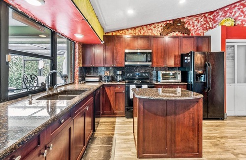 Port Saint Lucie Casa | 3 Bedroom Pool Home with a Hot Tub
