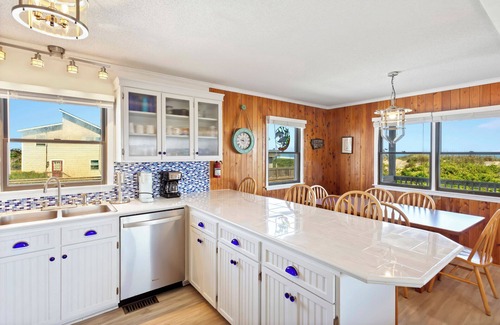 South Nags Head Casa | 3br Oceanfront Duplex, views, sunrise!