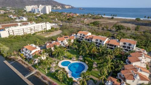 Ixtapa Villa | 3Br Penthouse Villa at Flamingos Golf