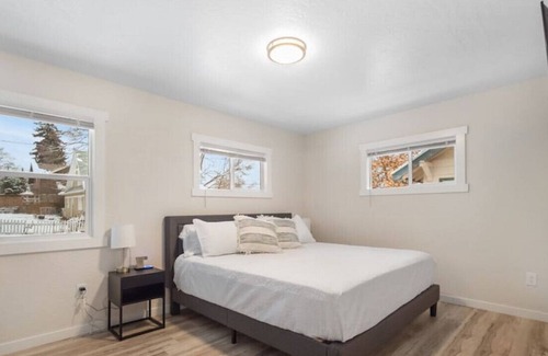 South Perry District Casa | 3BR Perry Home I Close to Shops