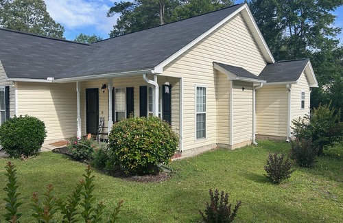 Huntcliff Casa | 3BR Polo Styled Retreat